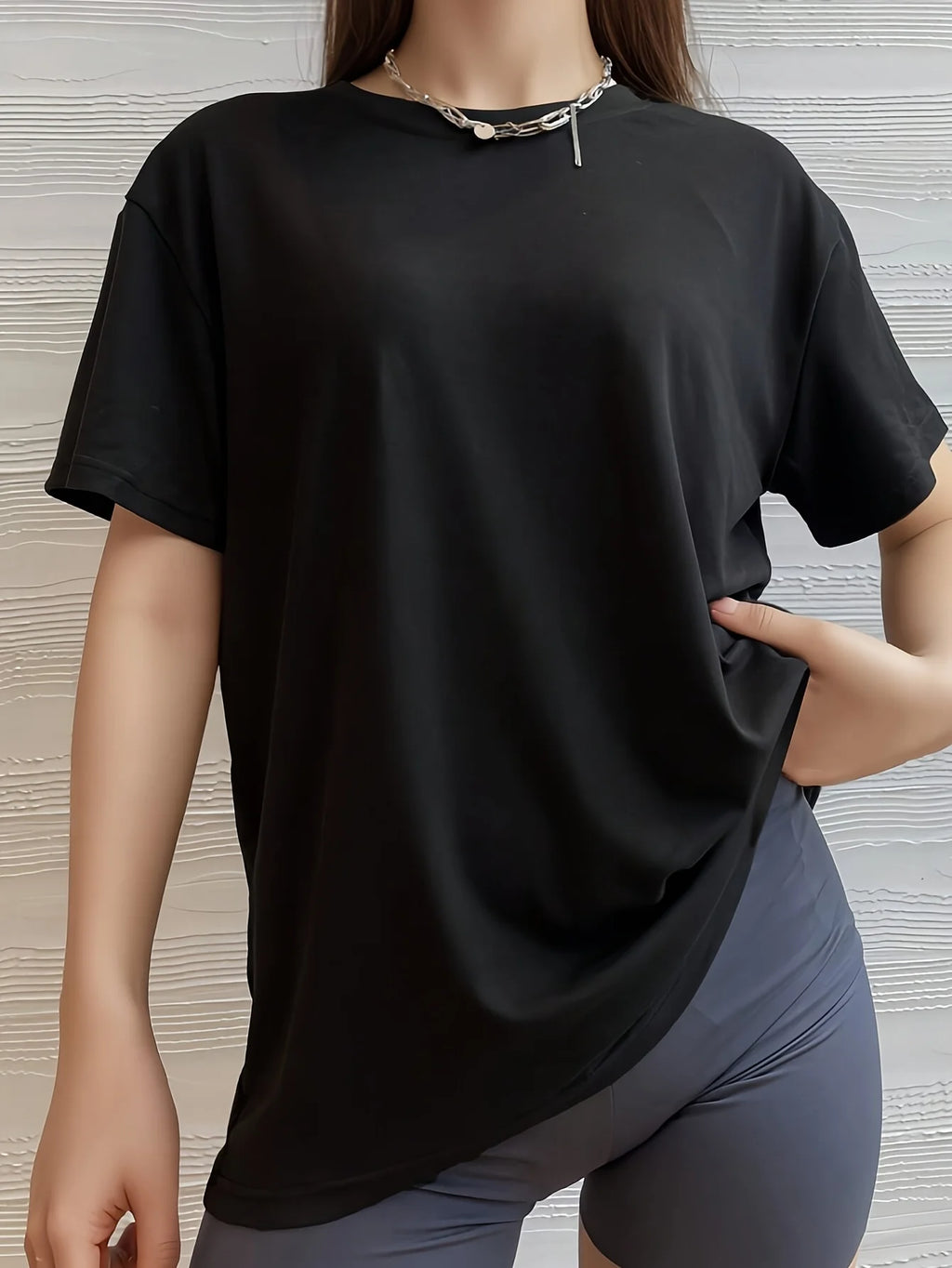 Women's Black T-shirt, Printed T-shirt - Round Neck, Short Sleeved - Stretch and Breathable Fabric, Suitable for Daily Comfort